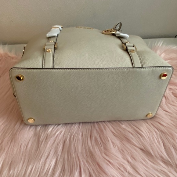 ❌Sold❌ Michael Kors Bedford Legacy Large Leather Tote - Picture 8 of 12